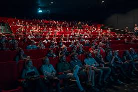Tips Aman Nonton di Bioskop Saat Pandemi