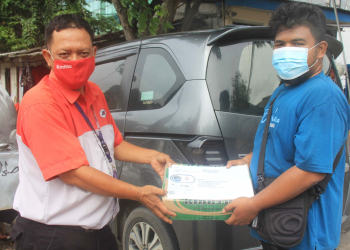 Dalam sehari Achmad Syafei mampu delivery lebih 300 paket kiriman