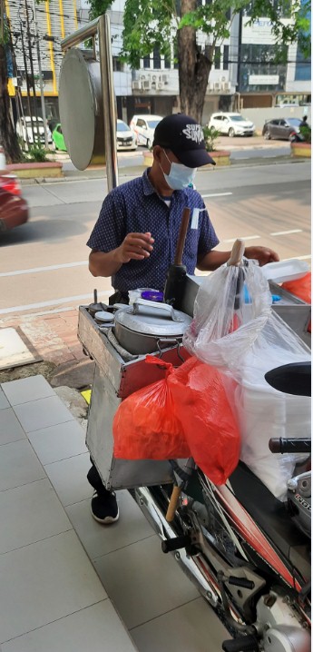 Salah Satu Menu Sarapan yang Pas di Jalan Tomang Raya 