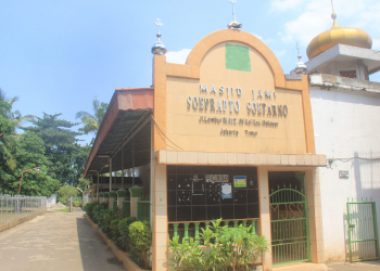 Masjid Jami Soeprapto Soeparno yang ada di komplek Yatuna