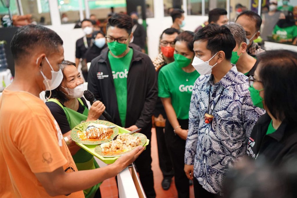 Grab, Emtek, dan Buka Lapak