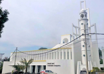 Masjid Jami Soeprapto Soeparno Pangkal Pinang yang megah dan ikonik