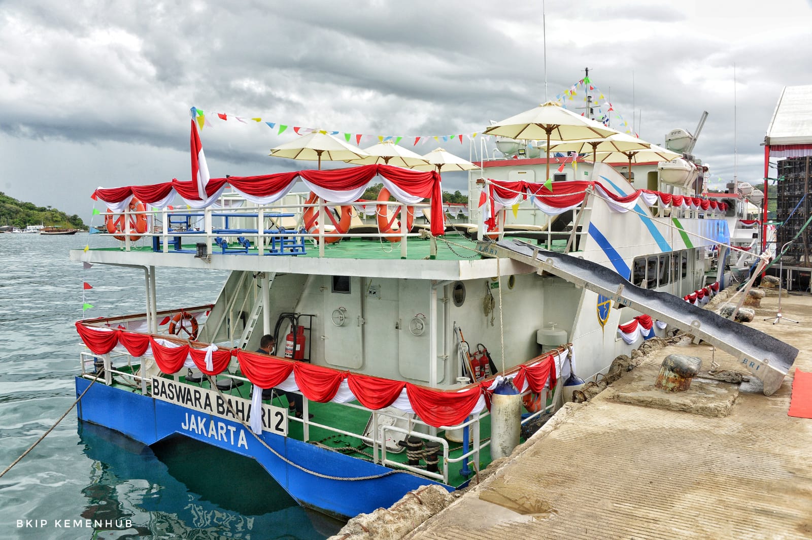 Kapal wisata baru di Labuan Bajo