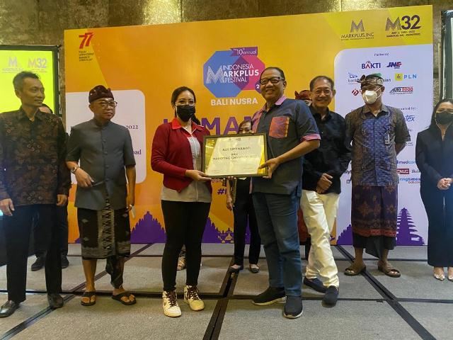 JNE Denpasar Raih 3 Penghargaan di Ajang Indonesia Markplus Festival 2022