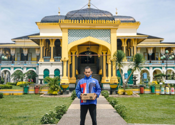 Kisah Pengantar Paket di Istana Maimun, Medan