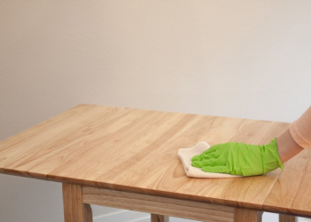 Meja kayu