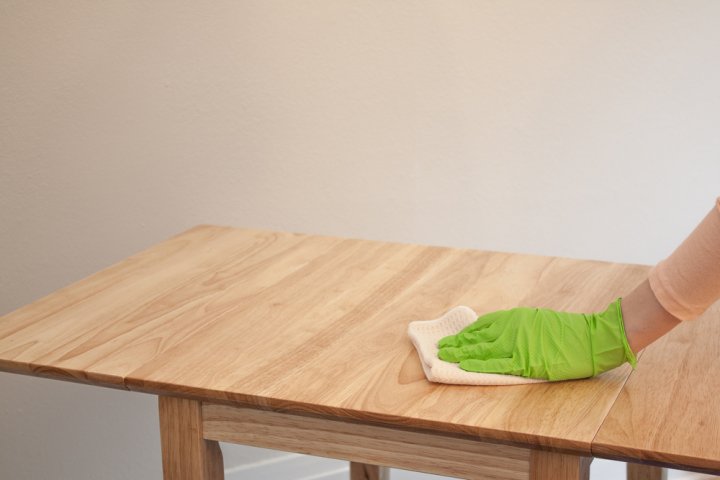 Meja kayu