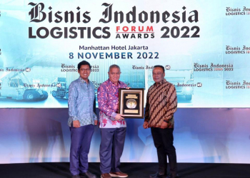 jne raih dua penghargaan dari Bisnis Indonesia