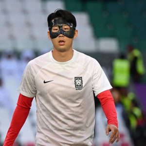 pemain bola bertopeng di Piala Dunia 2022 Heung-min Son
