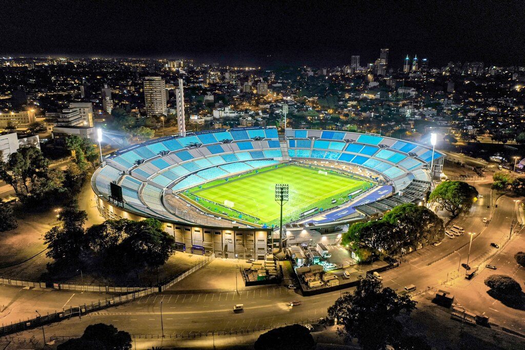 Stadion sepak bola Estadio Centenario