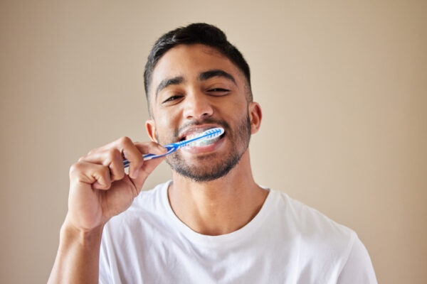 kebiasaan sikat gigi bagus untuk kesehatan gigi