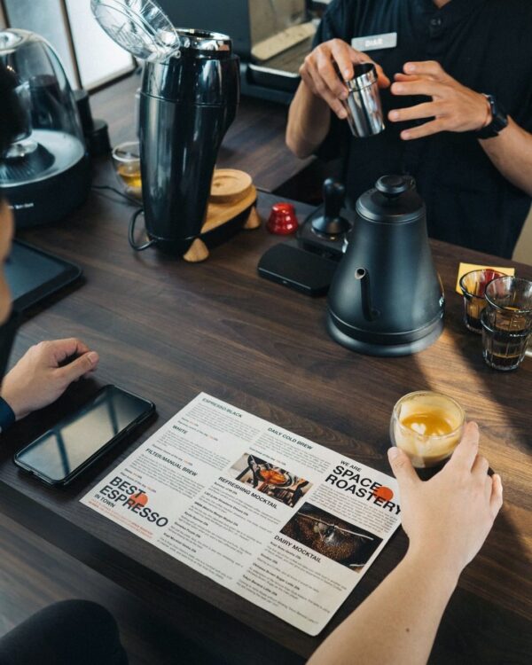 ilustrasi gambar penyajian kopi