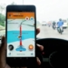 Ilustrasi pemudik yang menggunakan aplikasi Waze sebagai penunjuk rute. Foto: Pinterest.