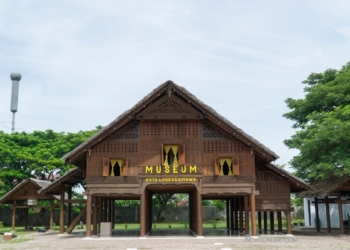 Rumah Adat Aceh: Keunikan dan Makna dalam Arsitekturnya