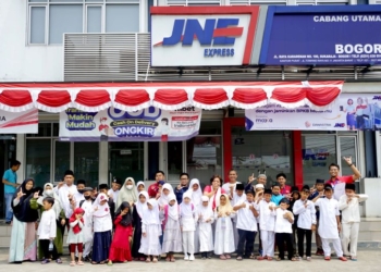 JNE Bogor merayakan kemerdekaan bareng anak yatim
