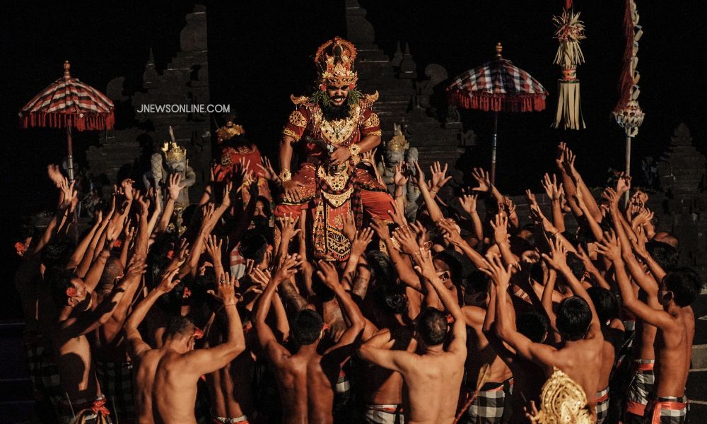 Mengenal Tari Kecak: Tradisi dan Makna dari Bali yang Menawan