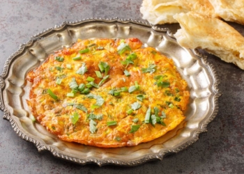 telur dadar - masala omelette
