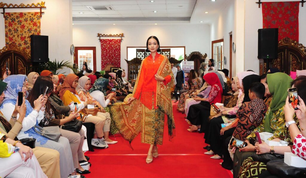 koleksi batik motif baru dari danar hadi