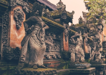 Desa Batu Bulan yang Menjadi Jantung Seni Pahat Bali
