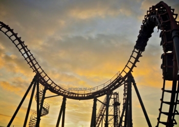 6 Roller Coaster Paling Ekstrem di Dunia, Berani Coba?