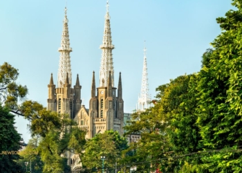 Arsitektur Katedral Jakarta dan Simbolismenya