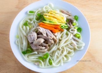 5 Variasi Resep Mie Kuah untuk Makan Malam Hangat dan Mengenyangkan