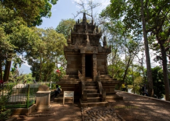 Candi Cangkuang: Jejak Hindu di Tengah Tanah Sunda