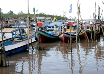 perahu-perahu nelayan kurau, bangka belitung