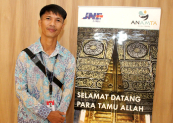 karyawan jne berangkat umrah ke tanah suci Mekah