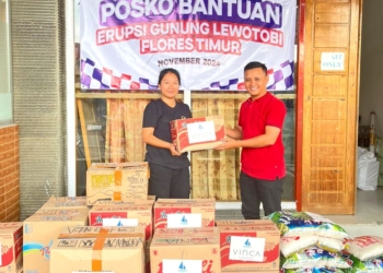 JNE mendirikan posko bantuan di labuan bajo untuk disalurkan kepada para pengungsi erupsi gunung lewotobi laki-laki