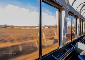 Traveling dengan Kereta Panoramic