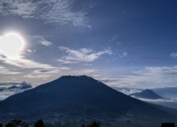 Pendaki gunung - Gunung Andong