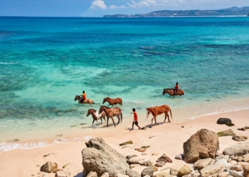 Pantai Nihiwatu: Keindahan Tersembunyi di Sumba yang Harus Dikunjungi