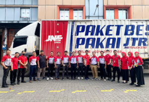 kiriman jtr dan kargo tumbuh pesat di jne medan