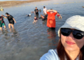 Sebagian peserta Holyland saat berendam di Laut Mati.