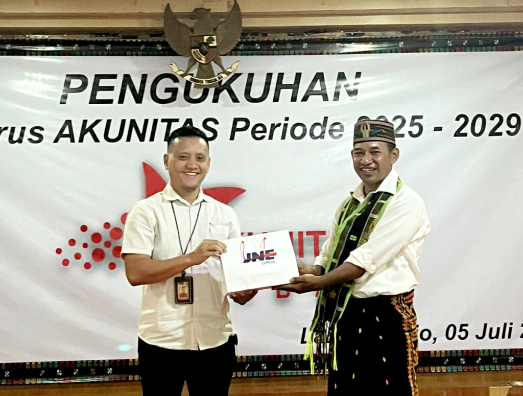 jne banyak mengirimkan produk lokal pelaku UMKM di Manggarai Barat