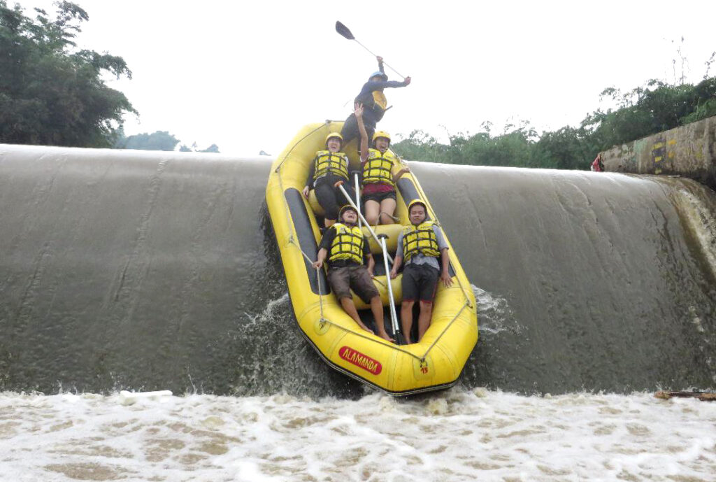 rafting di jawa barat