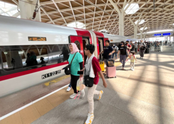 kereta whoosh kini semakin terkoneksi dengan sejumlah bandara di Jakarta