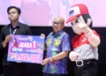 Aqil menerima penghargaan sebagai Juara Pertama Menulis Kategori Karyawan dalam Awarding JNE Content Competition 2025 di Jakarta (30/7)