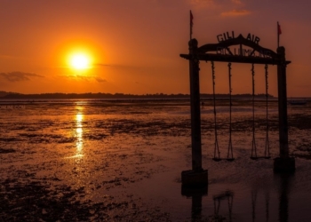 Gili Air: Pantai Cantik, View Indah, dan Udara Segar