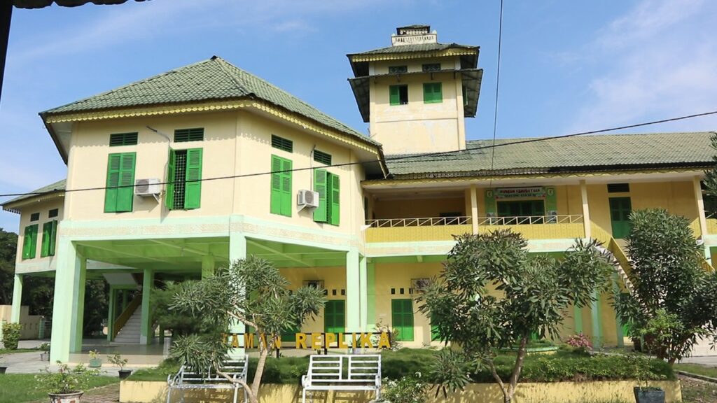 Istana Kesultanan Serdang di Sumatra Utara