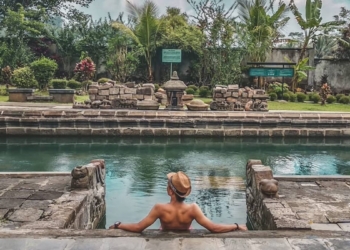 Candi Umbul Magelang, Berendam Air Panas