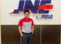 Kepala Cabang Utama JNE Jambi, Jacksen.