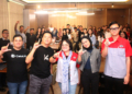 Narasumber  "Gollaborasi Bergerak Bersama UMKM" berfoto bersama peserta seusai acara