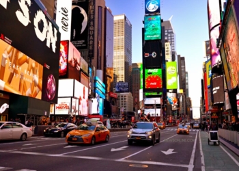 Times Square New York: Pusat Hiburan dan Belanja