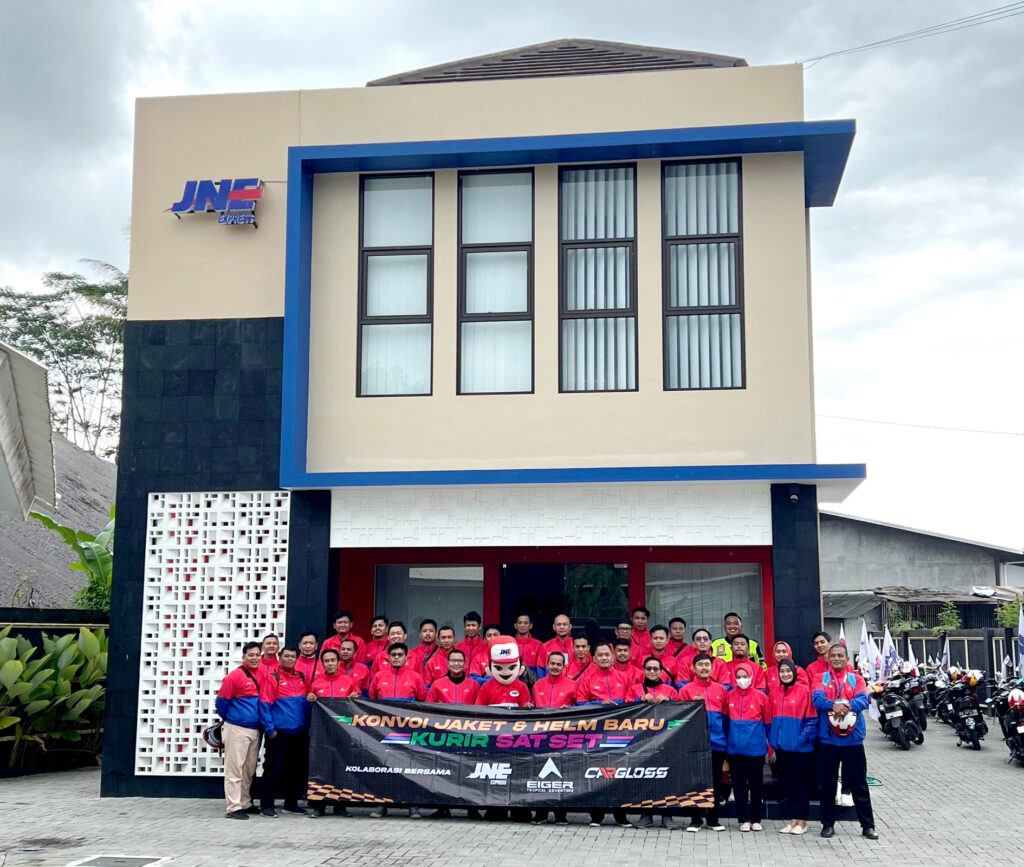 Kantor Cabang Utama JNE Magelang, Jawa Tengah.