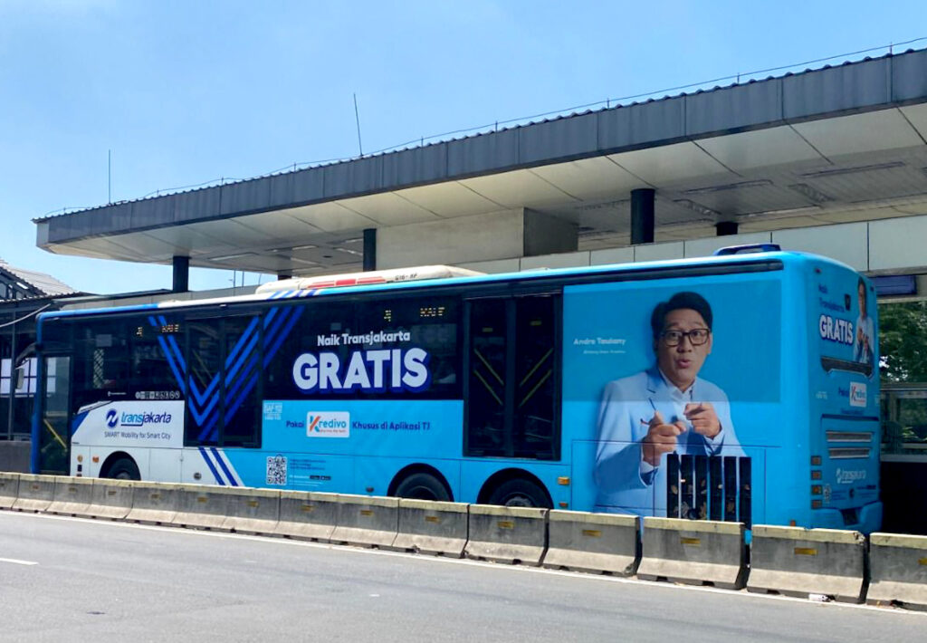 transportasi umum gratis bagi 15 golongan masyarakat