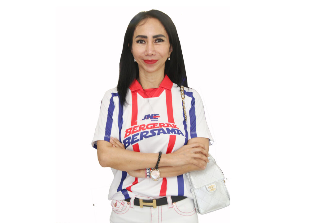 sebelum mendirikan JNE, H. Soeprapto membesarkan TIKI