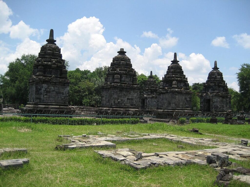 Candi Lumbung, Candi Kecil Penuh Makna