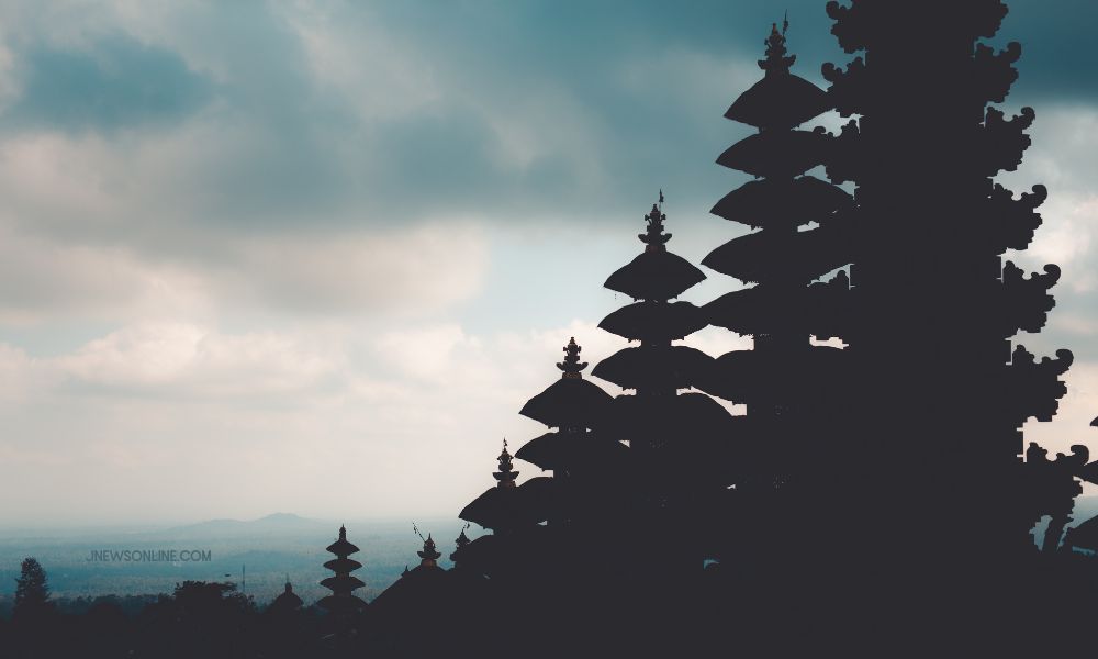 Keagungan Pura Besakih yang Tak Lekang oleh Waktu